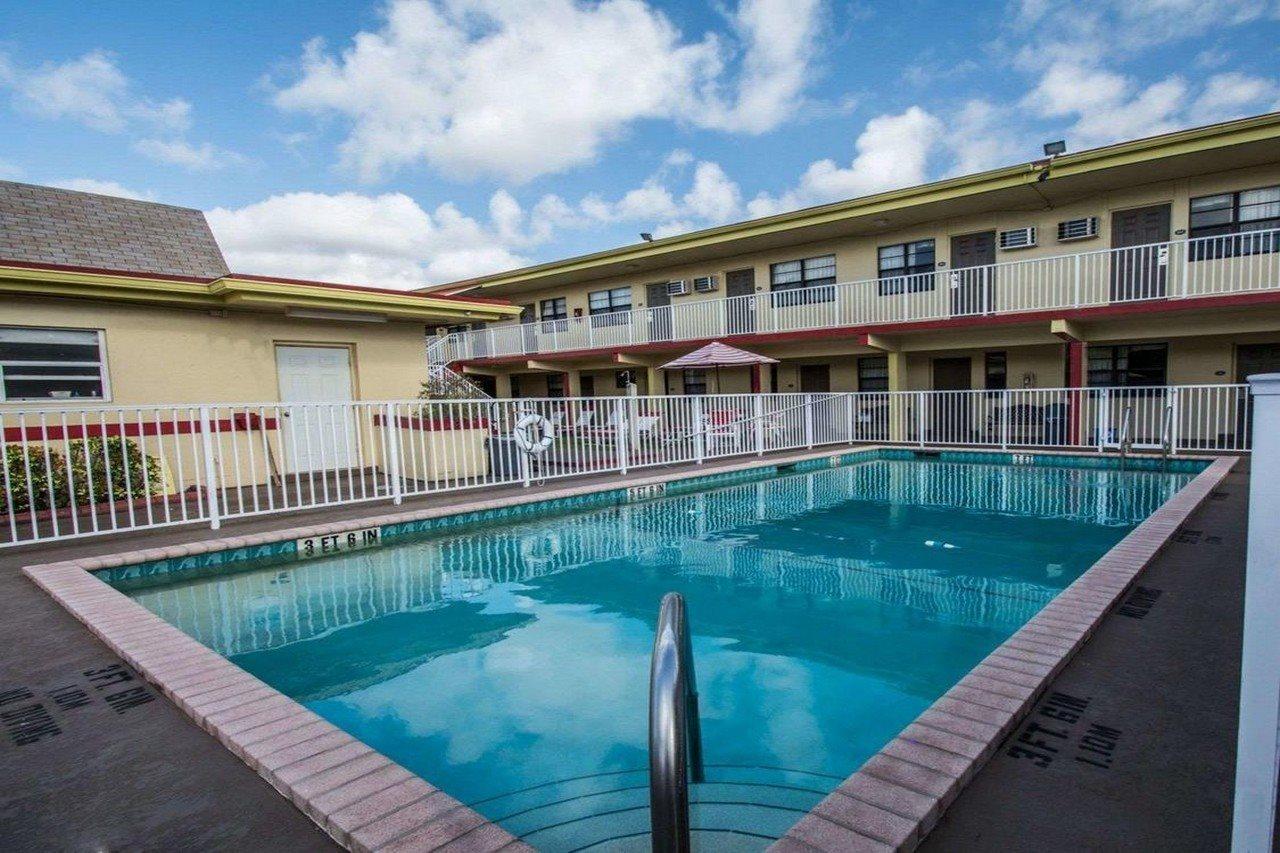 Lauderdale Gardens & Ft Lauderdale International Airport Lodge