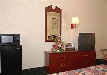 Lodge Lauderdale Gardens & Ft Lauderdale International Airport *