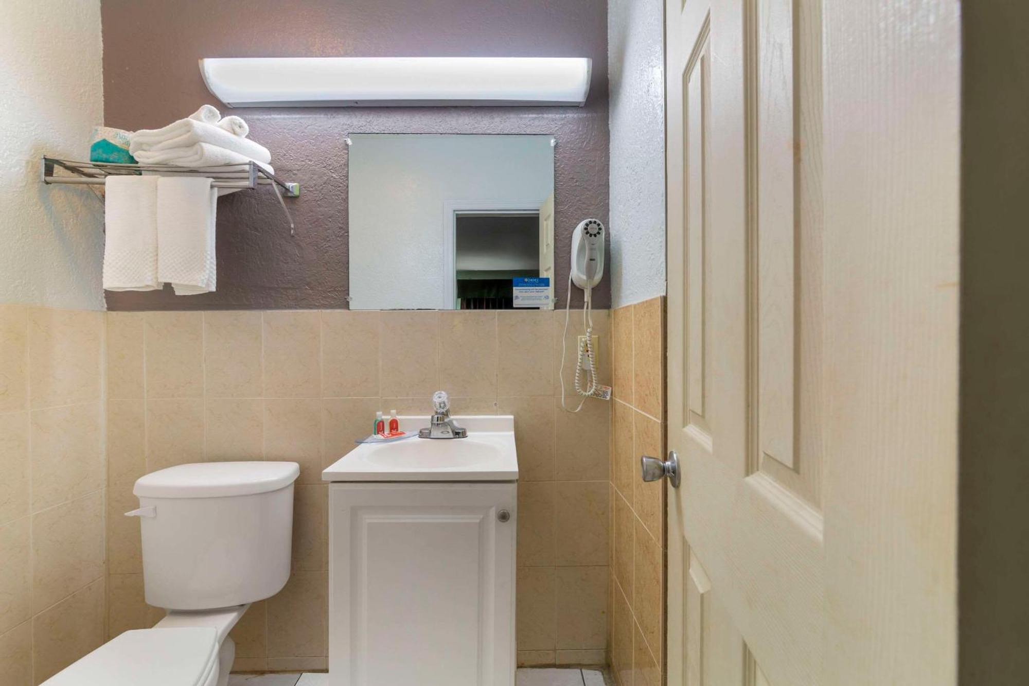 Lodge Lauderdale Gardens & Ft Lauderdale International Airport Hollywood