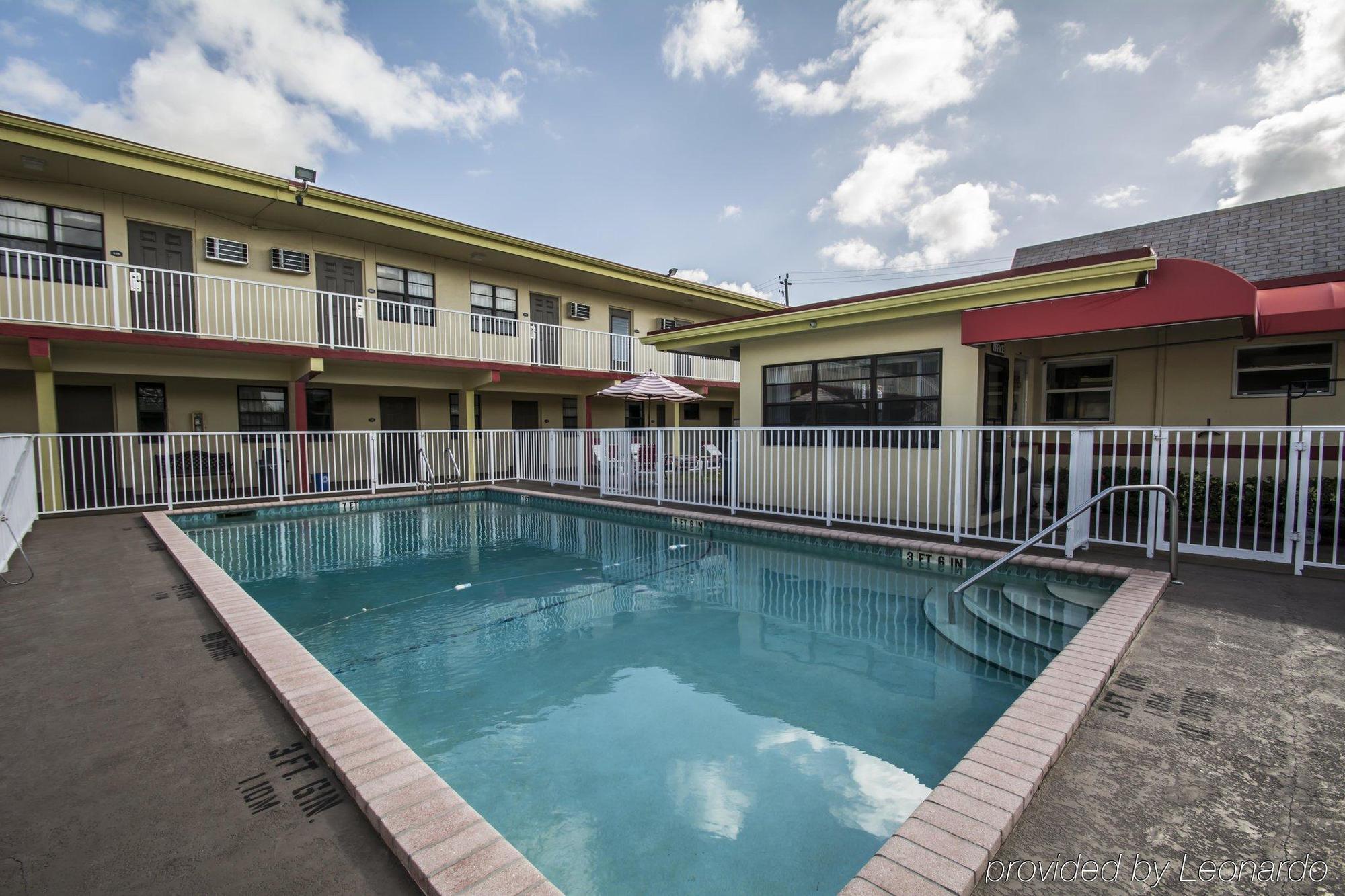 Lauderdale Gardens & Ft Lauderdale International Airport * Hollywood