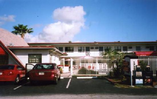 Lauderdale Gardens & Ft Lauderdale International Airport *